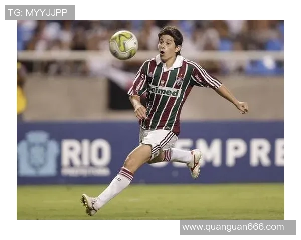 足球明星孔卡的精彩瞬间与职业生涯回顾照片集锦